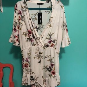 NWT Boohoo White Floral Romper Size 14